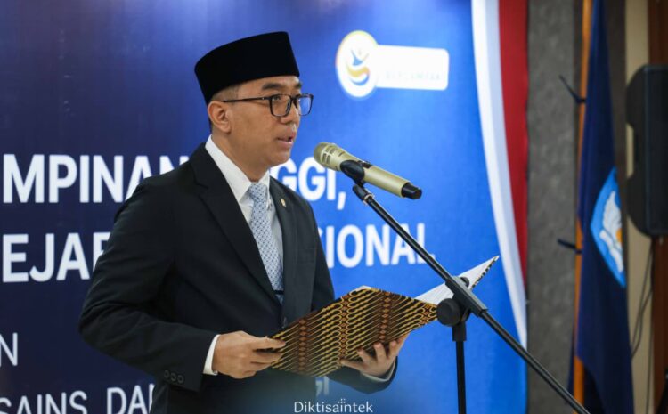  Mendiktisaintek lantik Kepala LLDikti Wilayah III