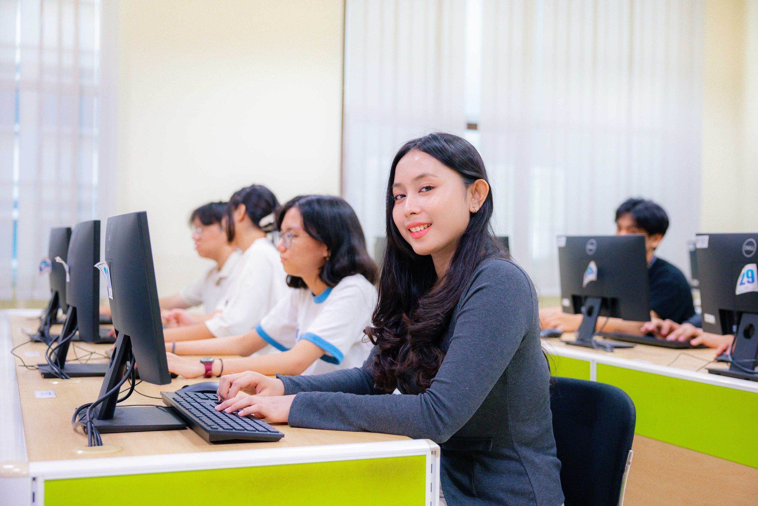 Fakultas Ilmu Komputer dan Desain