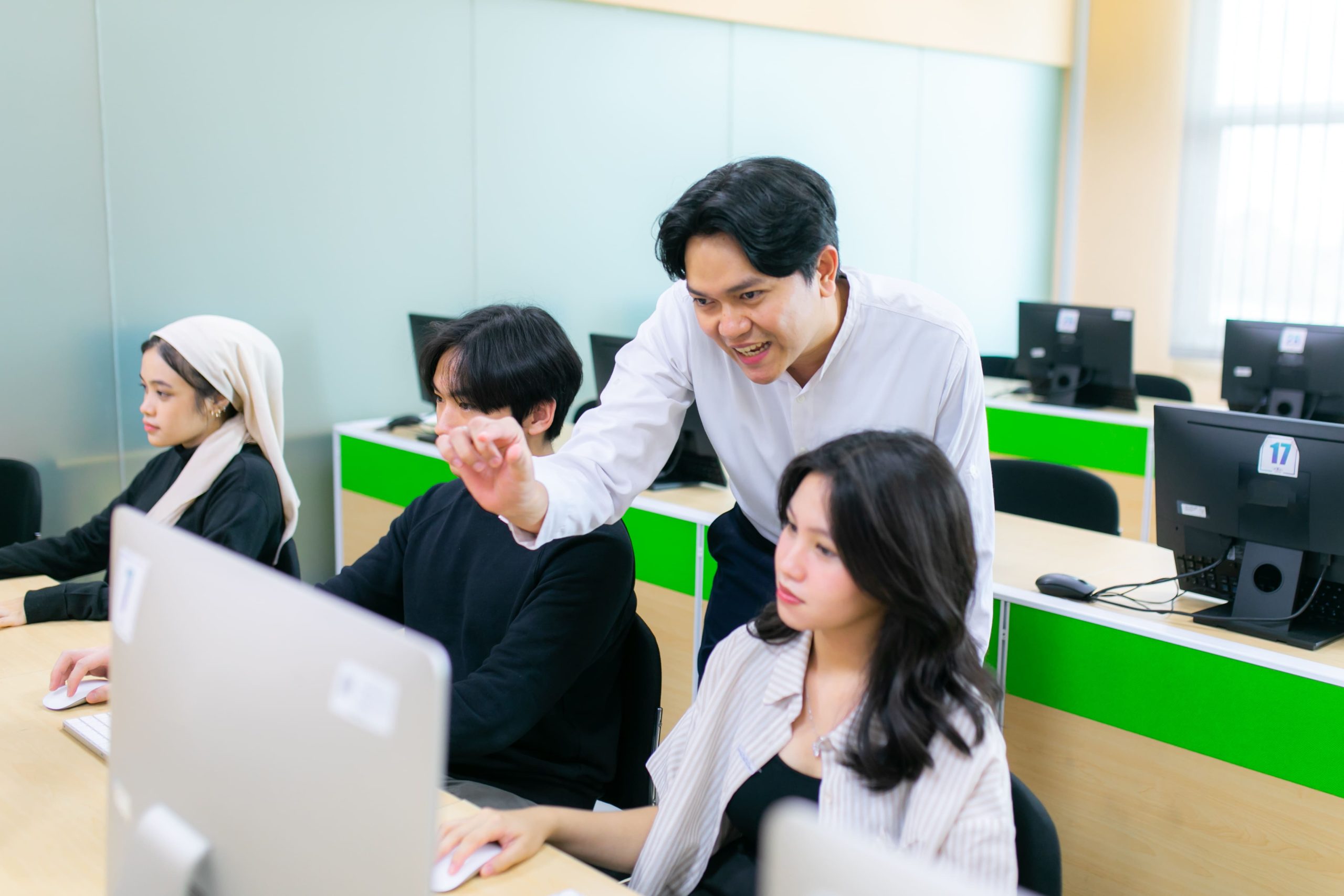 Fakultas Ilmu Komputer dan Desain